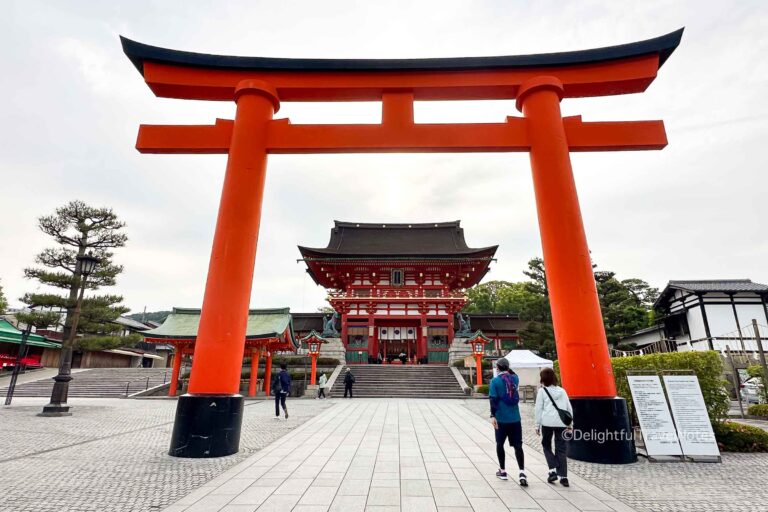 Cultural Etiquette Tips for Visiting Japan and Navigating Local Customs with Respect
