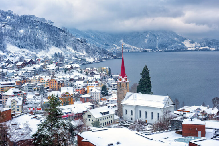 12 Scenic Day Trips from Zürich in Winter